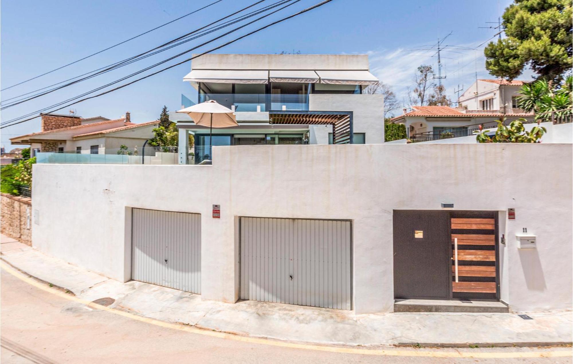 Awesome Home In Cala Del Moral With Kitchen La Cala Del Moral Exterior photo
